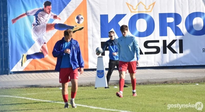 Kacper Wojtkowiak z piłką